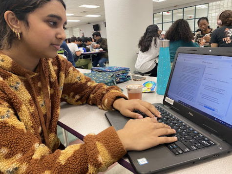 Freshman Nadiya Vandarapu studies for the SAT on an online studying website, Khan Academy, on Feb. 22, due to the standardized test transitioning to an online format.