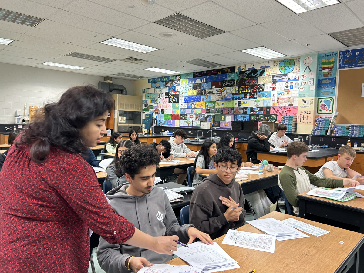 Alongside training to teach Chemistry 2 DE in the 2025-2026 school year, Chemistry teacher Anila Gill teaches her seventh period class on Nov 20.
