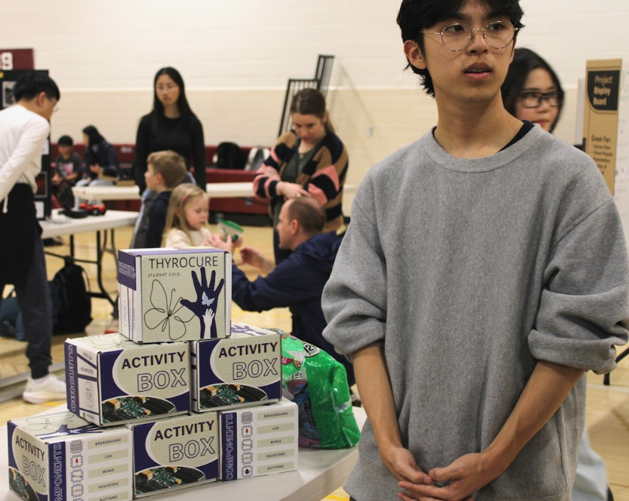 On April 4, senior Alex Lee and the outreach team presented ThyroCure’s circuit and magnet activity boxes made by the educational seminar team at the Oakton Symphonium event at Oakton High School.